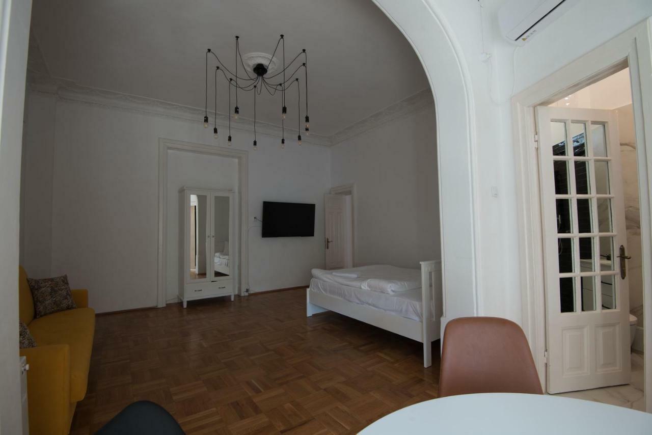 George Enescu Suites Bucareste Exterior foto